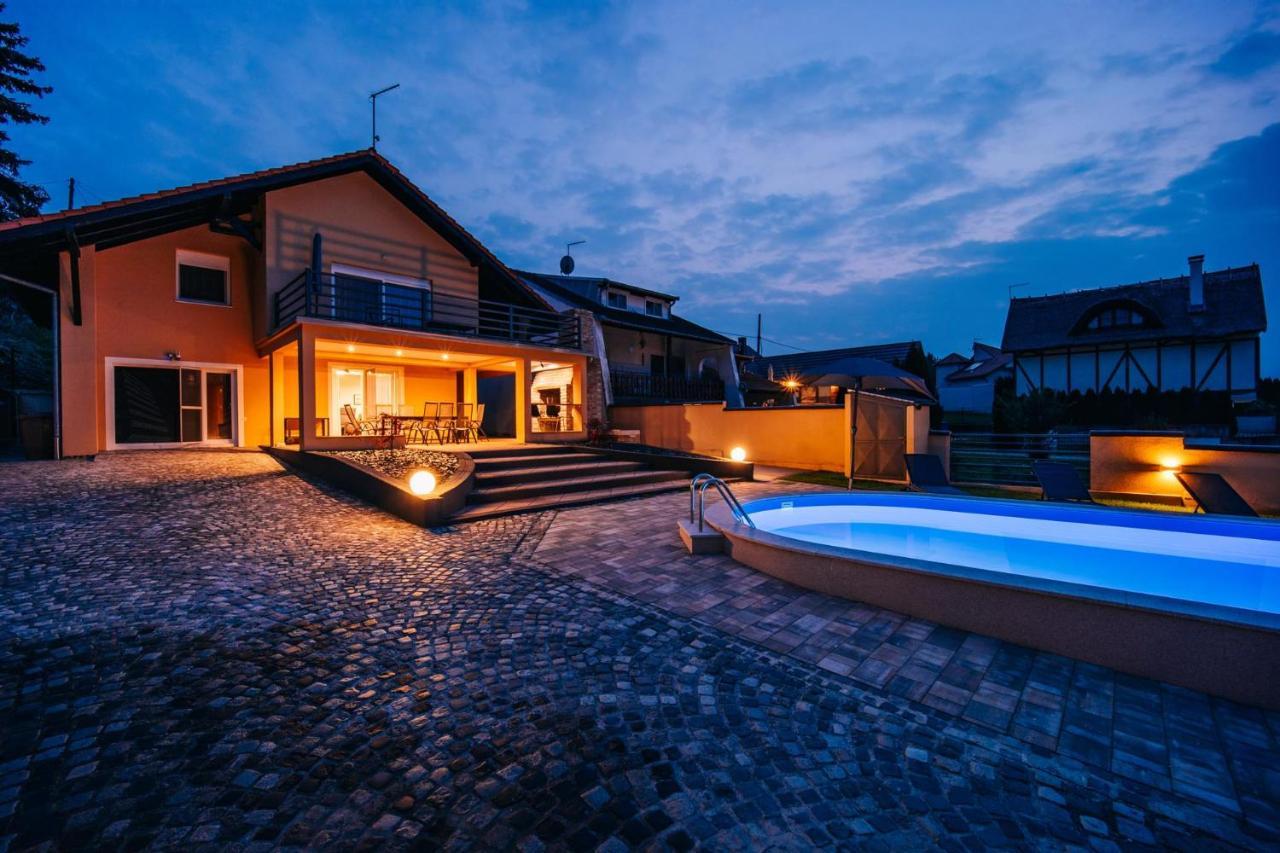Villa Aljmas Ngoại thất bức ảnh