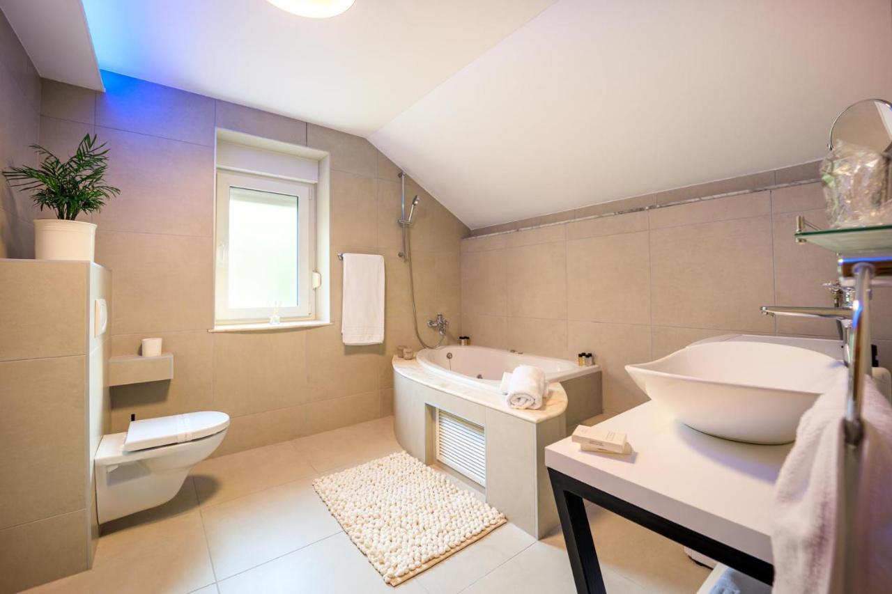 Villa Aljmas Ngoại thất bức ảnh